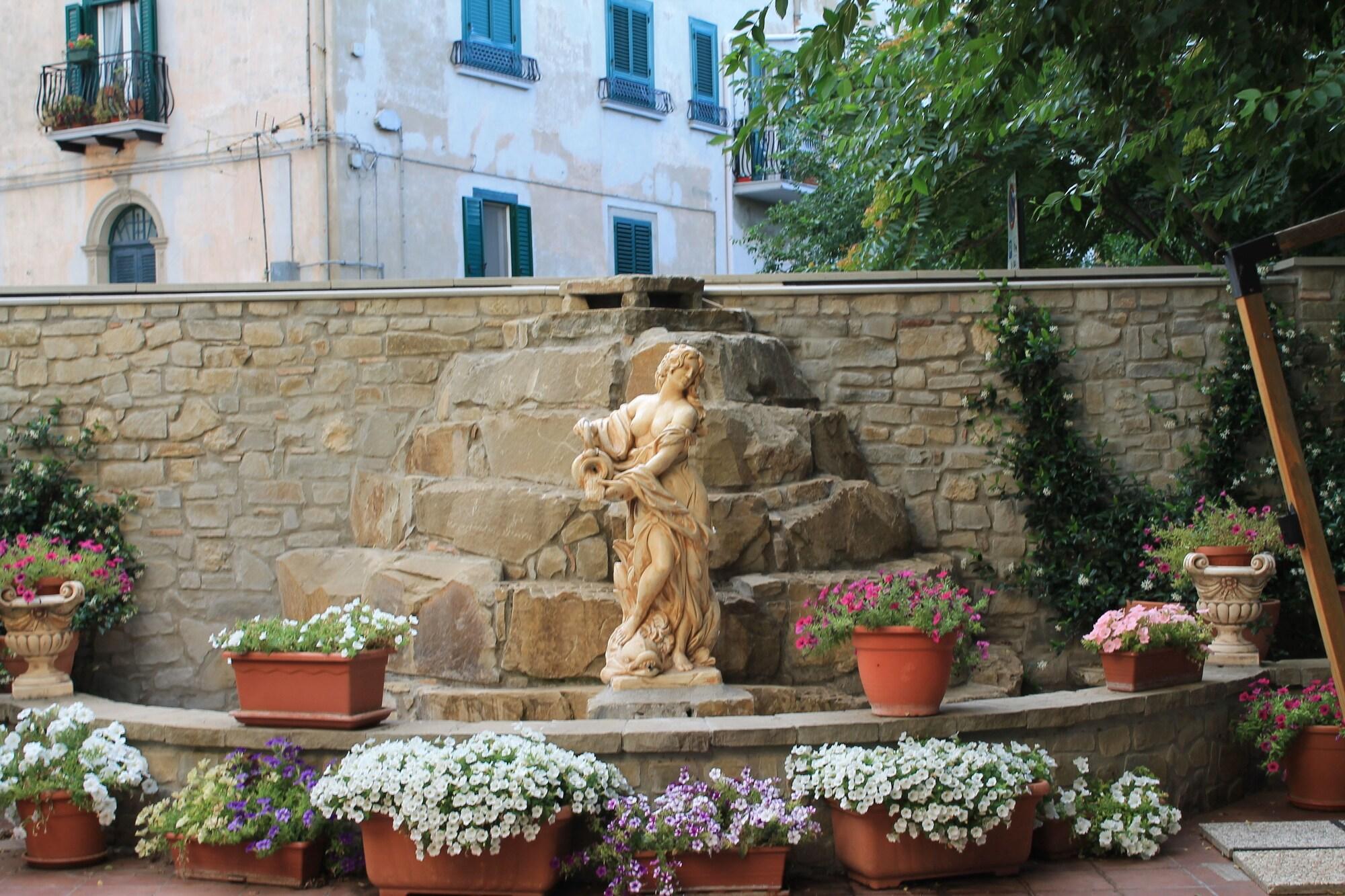 Hotel Ristorante Mariano Stigliano  エクステリア 写真