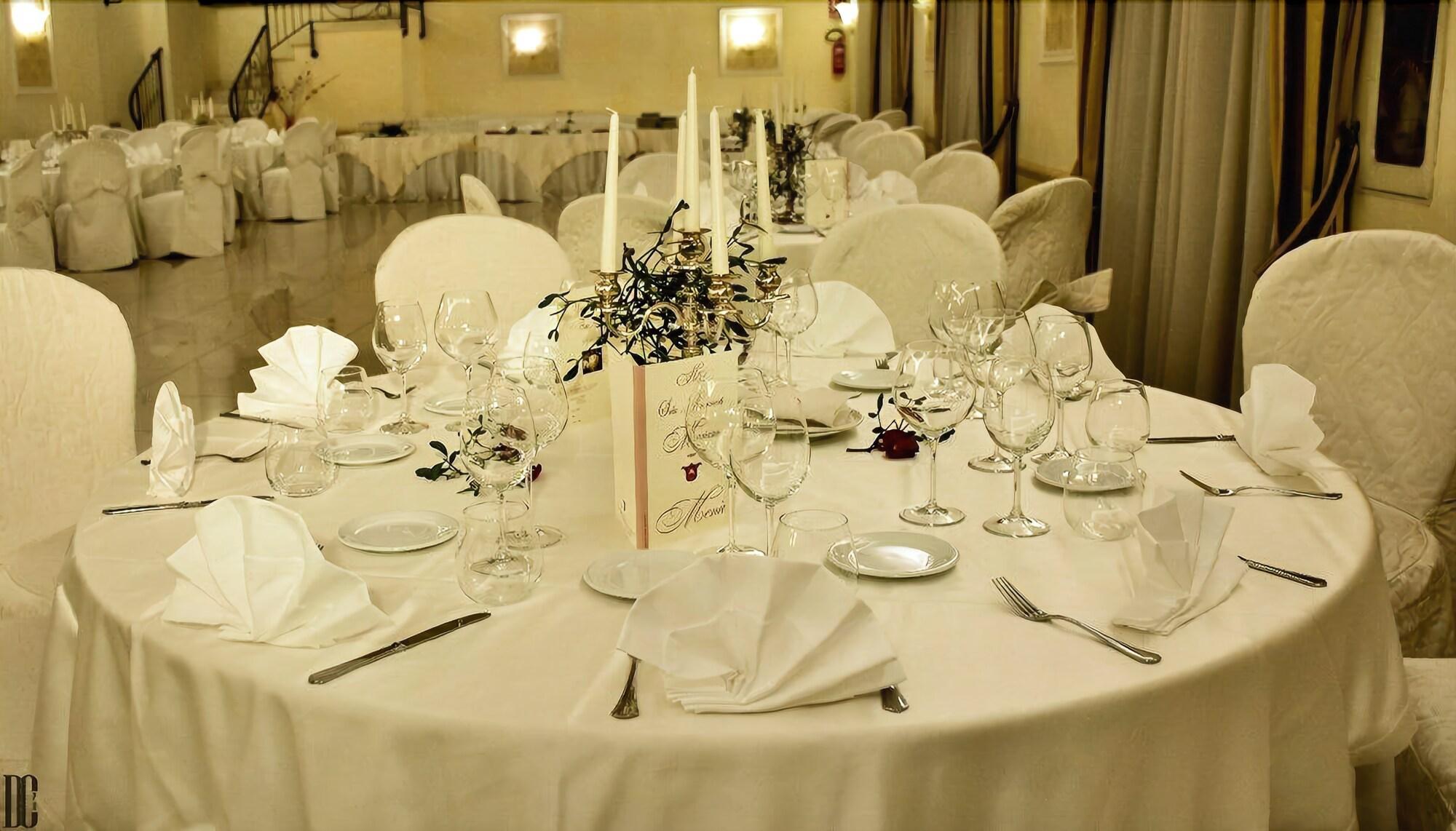 Hotel Ristorante Mariano Stigliano  エクステリア 写真